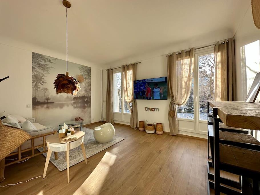 Le Lutz Apartment Nimes Exterior photo