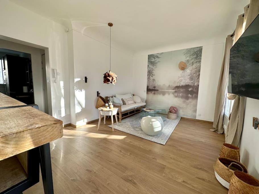 Le Lutz Apartment Nimes Exterior photo