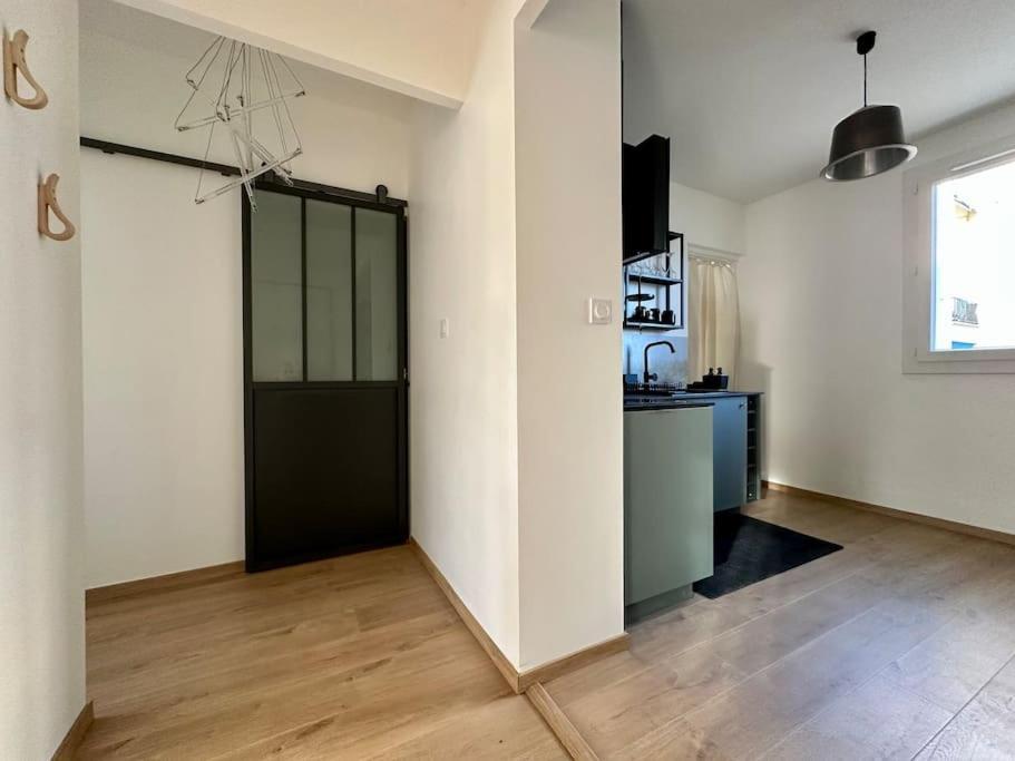 Le Lutz Apartment Nimes Exterior photo
