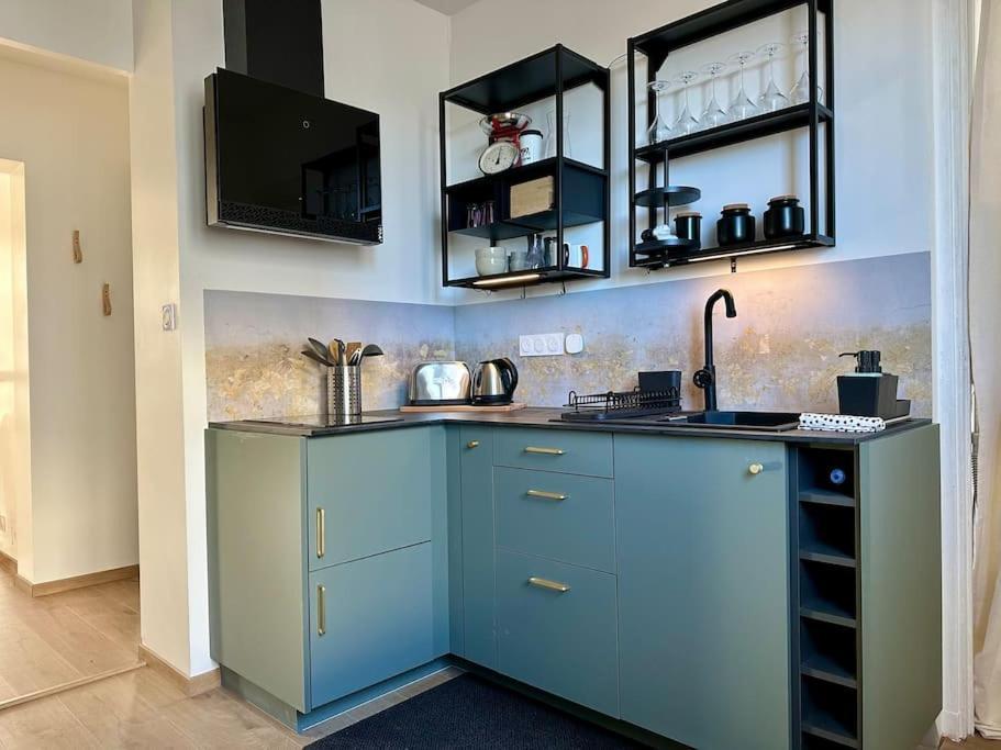 Le Lutz Apartment Nimes Exterior photo